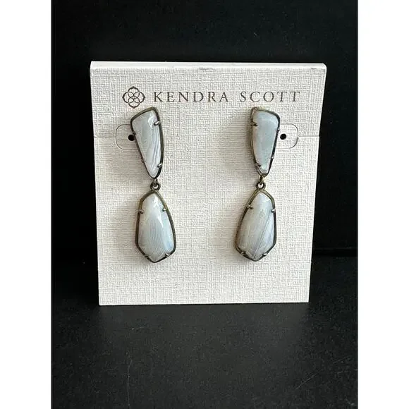 Kendra Scott Traci Drop Earring Gray Banded Agate Antique Brass - Picture 5 of 5